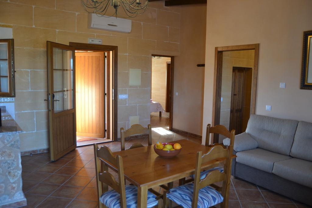 קמפוס Agroturismo Es Gallicant מראה חיצוני תמונה
